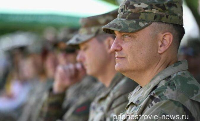 Замначальника штаба Оперативного управления сухопутных войск США в Европе и Африке генерал Патрик Эллис